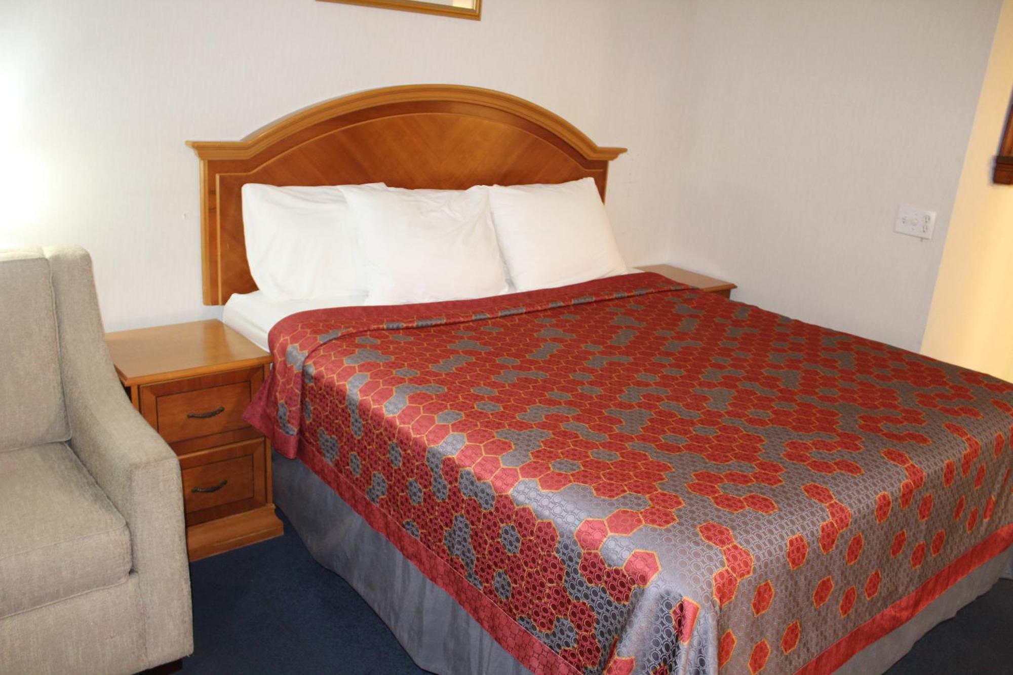 American Inn And Suites Ionia Екстер'єр фото