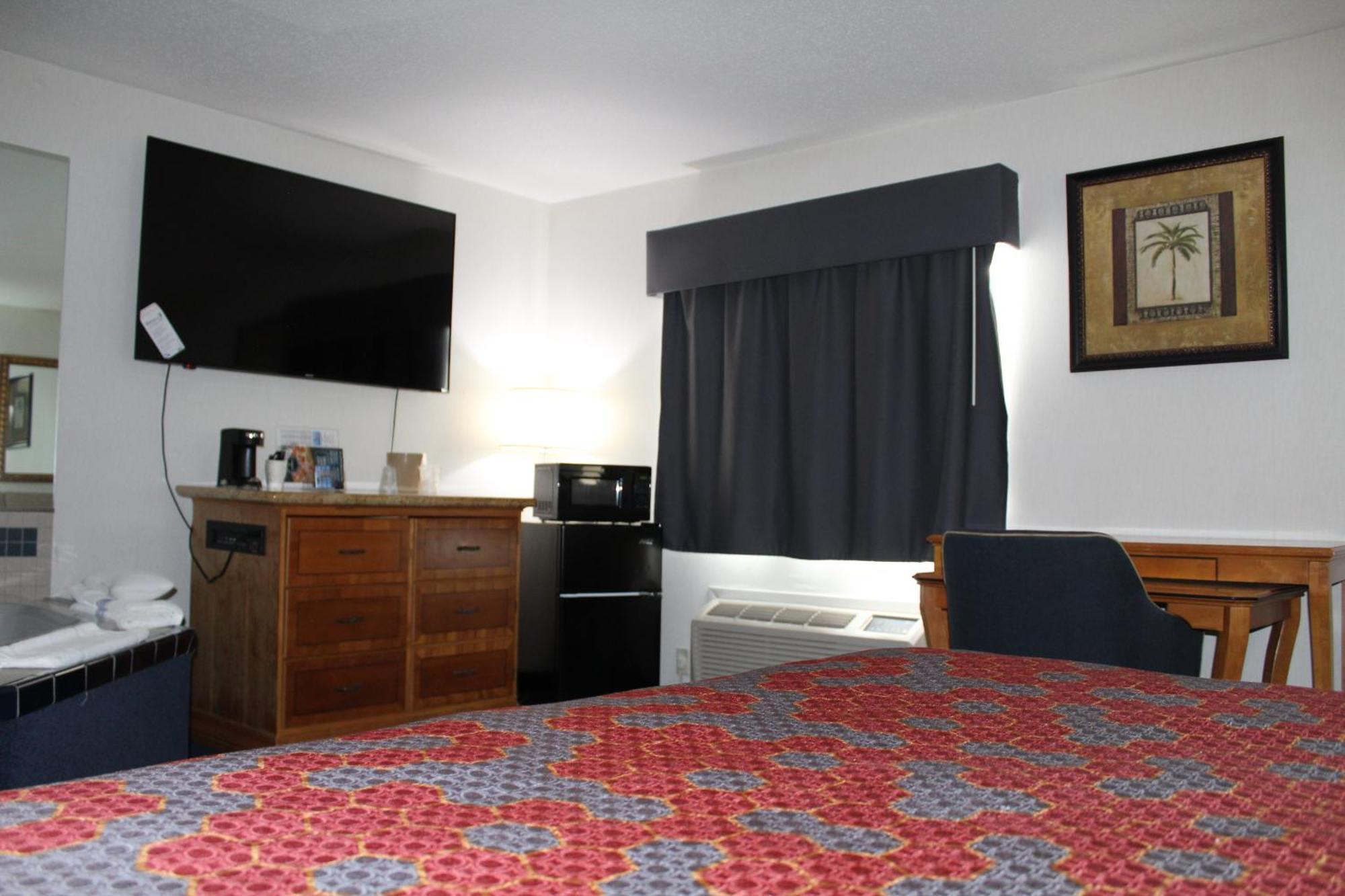 American Inn And Suites Ionia Екстер'єр фото