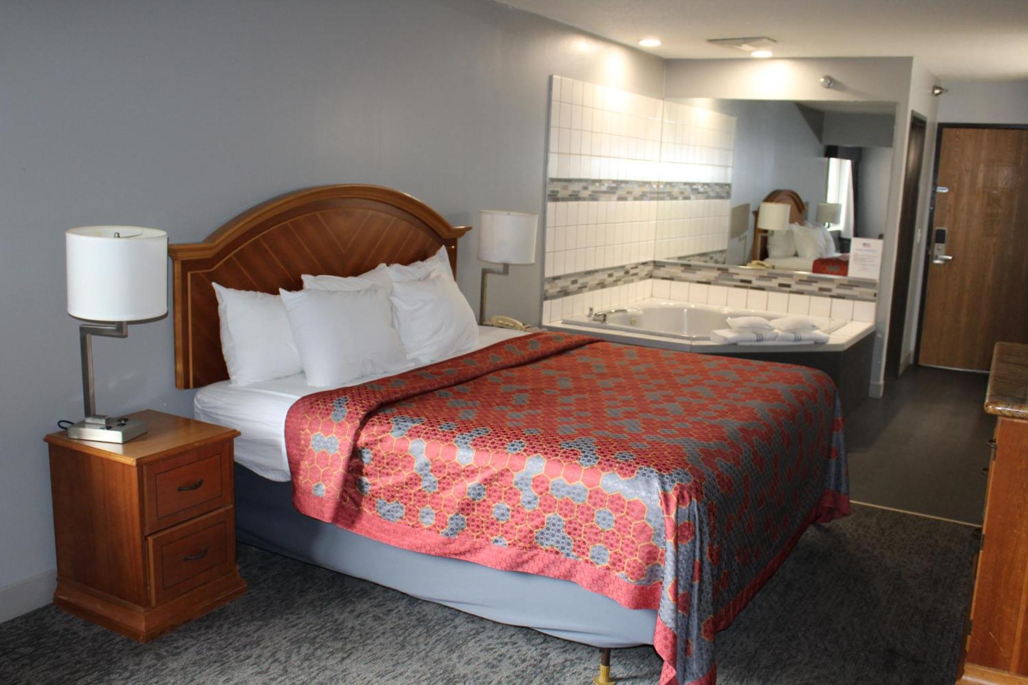American Inn And Suites Ionia Екстер'єр фото