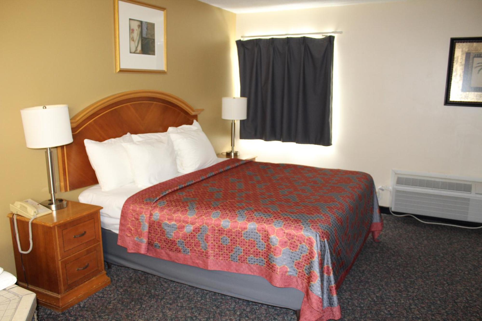 American Inn And Suites Ionia Екстер'єр фото
